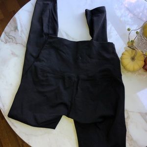 Do not purchase! Sold other siteLululemon leggings